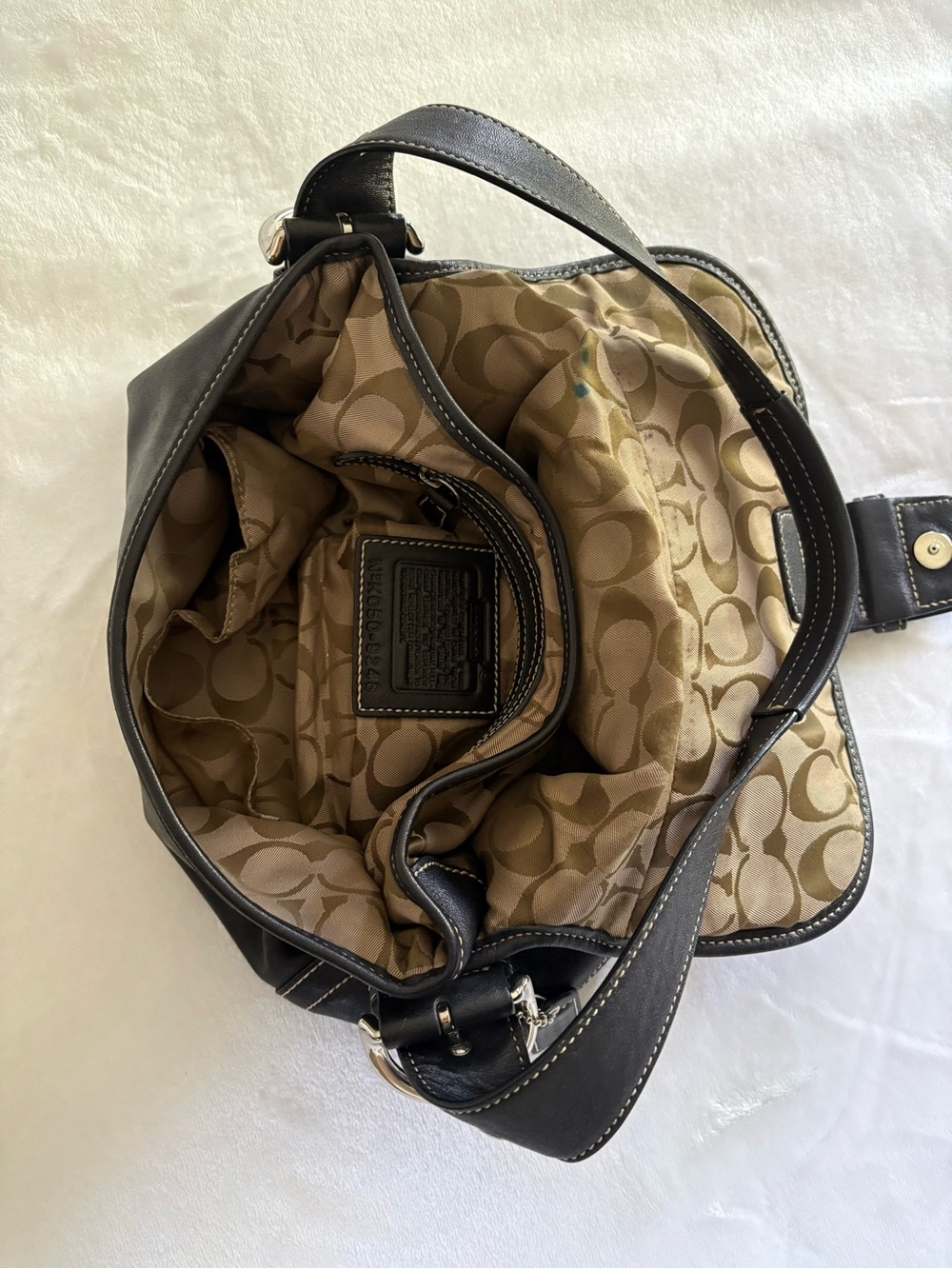 Vintage Coach Soho Flap Hobo Bag - Picture 9 of 10